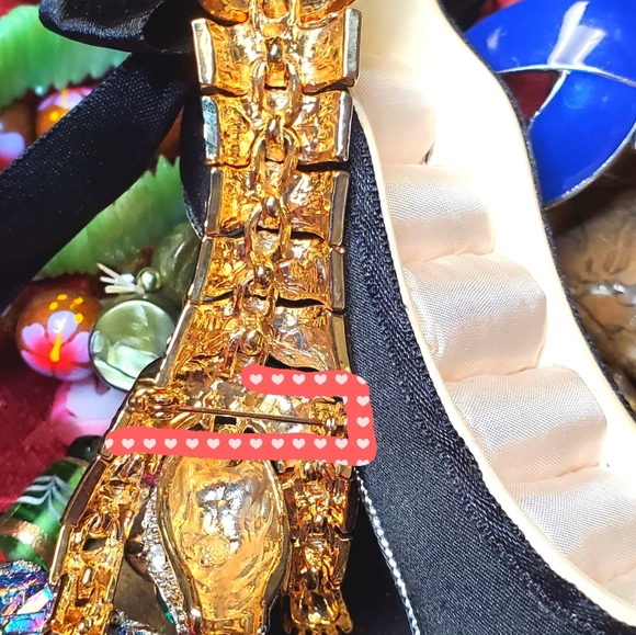 Beautiful Double pin Jaguar - Picture 2 of 5